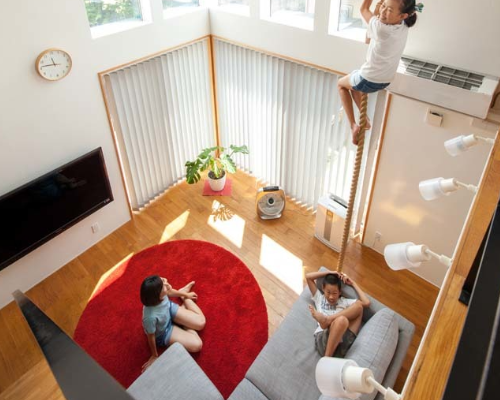 大きな吹抜が楽しめるリビング